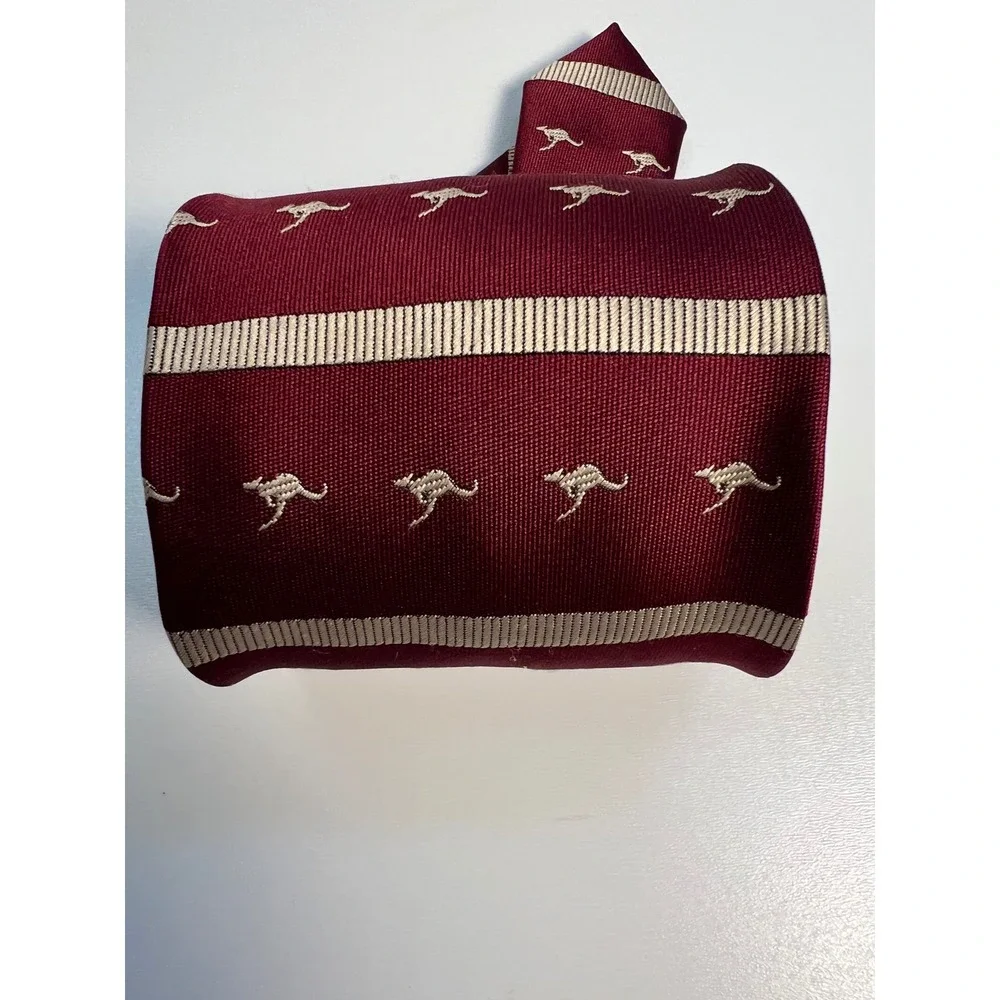 Vintage Paris Moderns Mens Burgundy Kangaroo Stripe Hand Made Neck Tie‎
